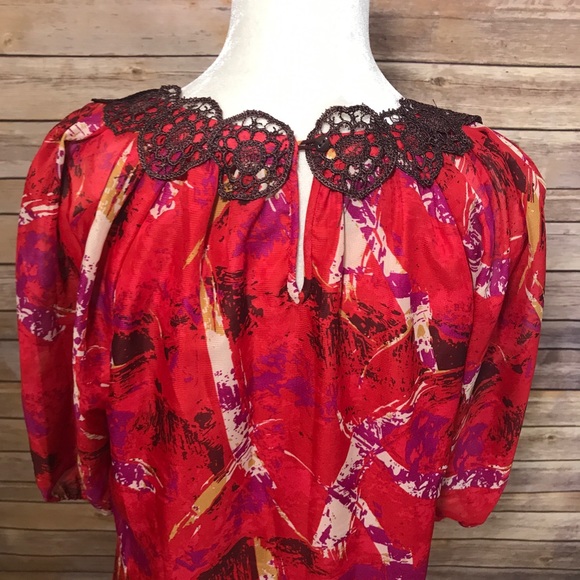 Women’s Top - Picture 5 of 6